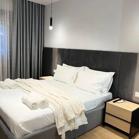 Elrej Tirana